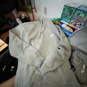 NIKE SPORTSWEAR CLUB FLEECE PULLOVER HOODIE / DARK GREY HEATHER